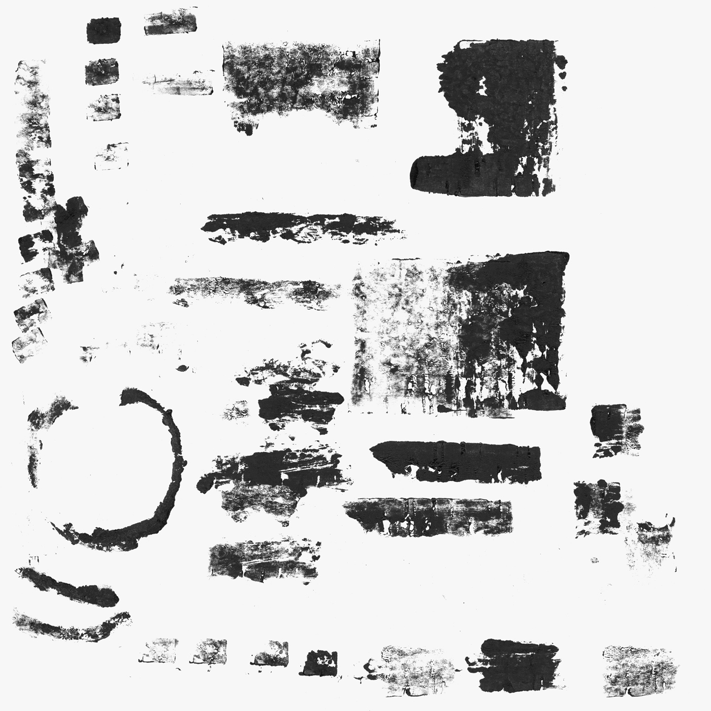 Schwarze abstrakte Stempelabdrücke und Texturen auf weißem Papier.